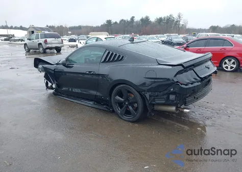 2021 Ford Mustang Ecoboost Premium Fastback z USA, uszkodzony, nr VIN 1FA6P8TH3M5153623